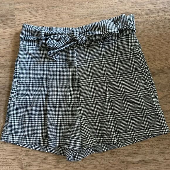 Forever 21 plaid high waist shorts with belt loops - Picture 2 of 5